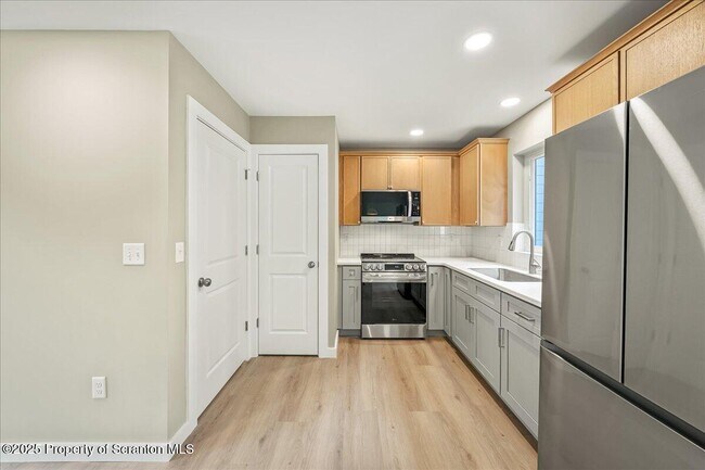 Foto del edificio - 822-822 Delaware St