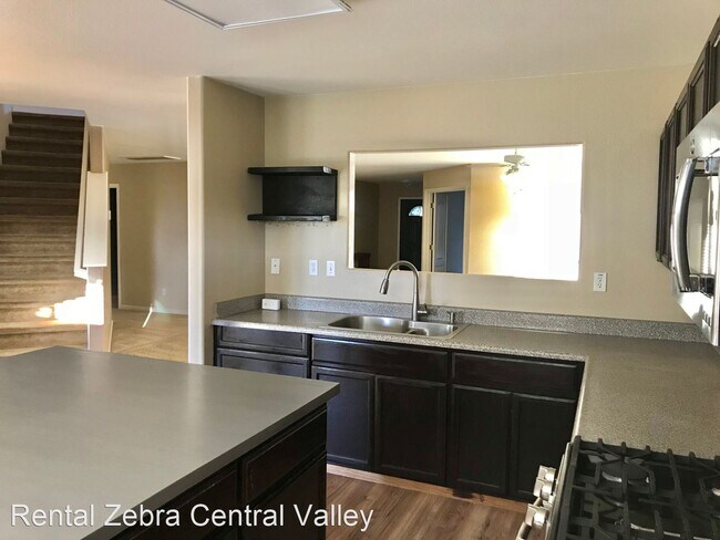 Foto del edificio - 5 br, 2.5 bath House - 1113 Crescent Dr