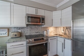 Building Photo - 1215 Edington Pl