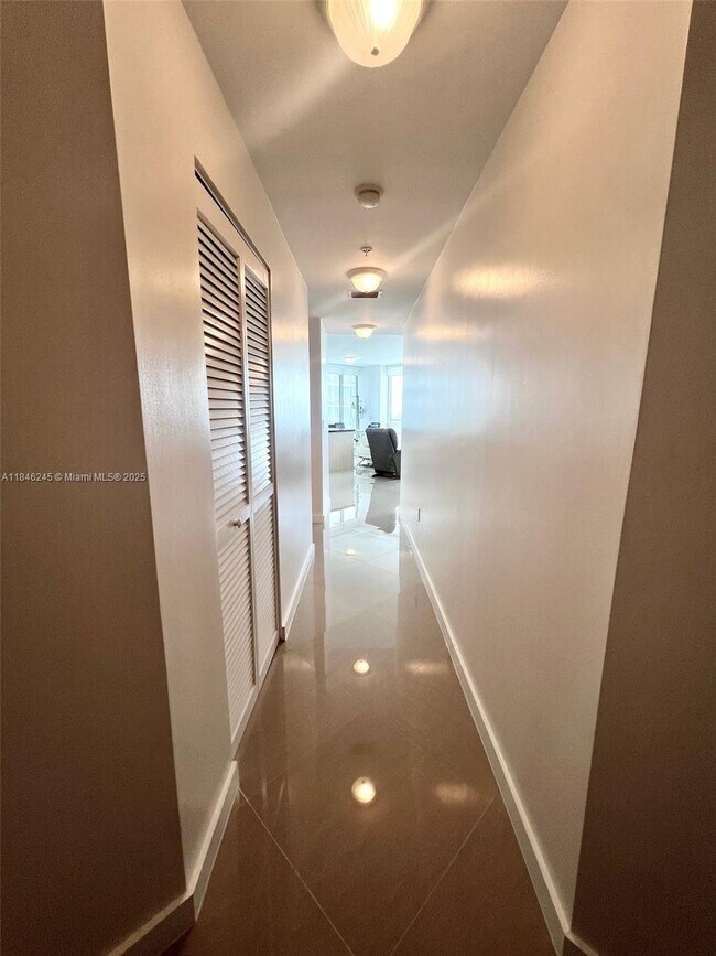 Foto del edificio - 1111 SW 1st Ave