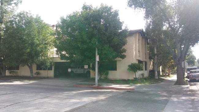 301 S Birch St Unit 15, Santa Ana, CA 92701 - Apartment for Rent in