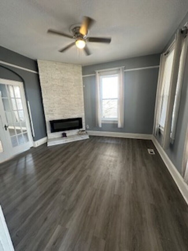 Photo - Beautiful House for Rent with Large Yard!