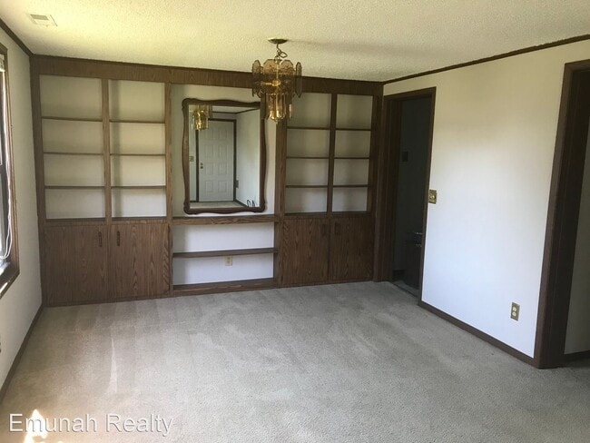 Building Photo - 2 br, 1 bath House - 5060 Queenswood Court
