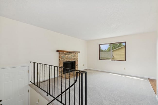 Building Photo - 8983 Vinewood Ln N