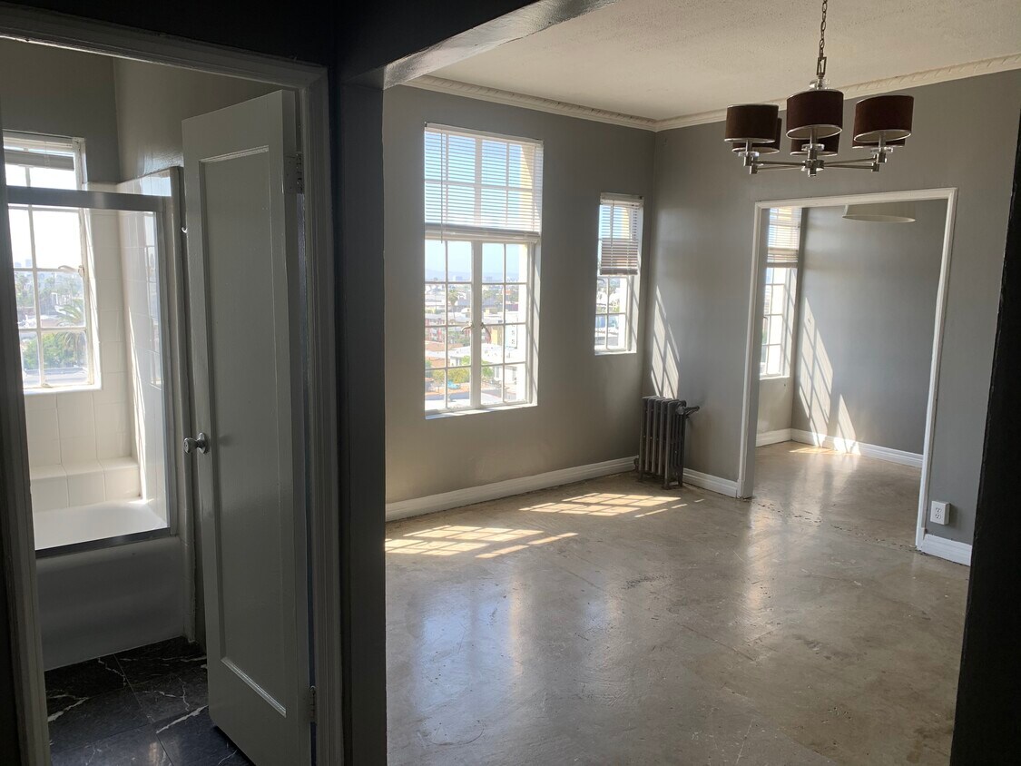 5225 Hollywood Blvd, Los Angeles, CA 90027 Apartments in Los Angeles