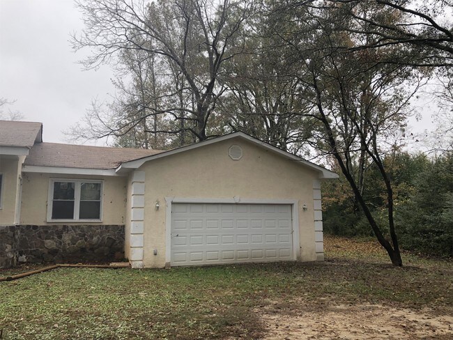 Building Photo - 4527 Newnan Rd