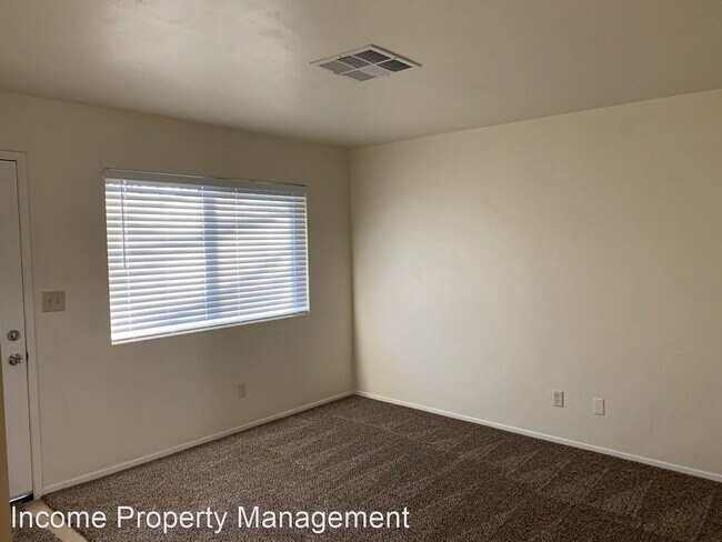 Building Photo - 3700 Wagon Wheel Dr