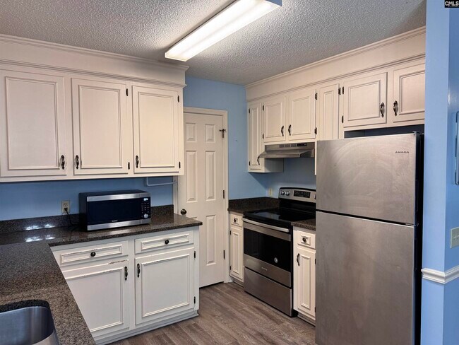 Building Photo - 1700 Brigatine Dr