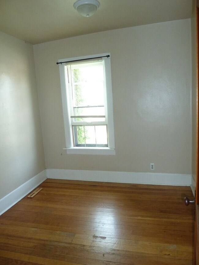 Foto del edificio - 2359 S KK Ave