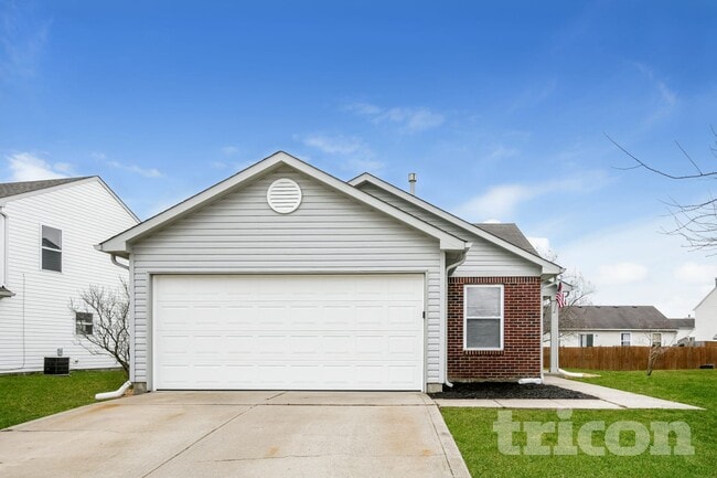 Building Photo - 1697 Willowview Ln