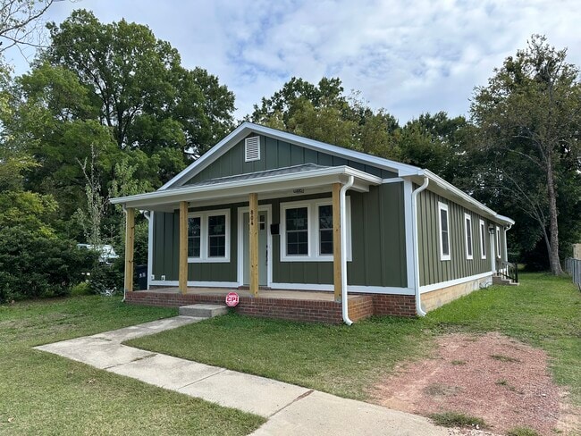 Building Photo - 804 Matheson Ave