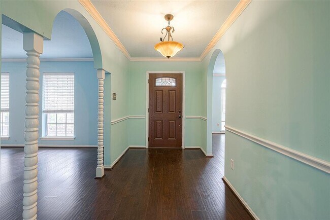 Building Photo - 3322 Greenridge Dr