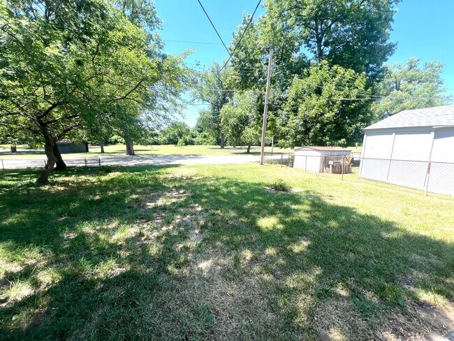 Building Photo - Great Location!!!  2 Bedroom 1 Bathroom Ho...