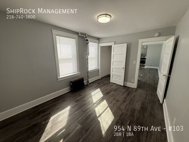 Foto del edificio - 954 89th Ave W