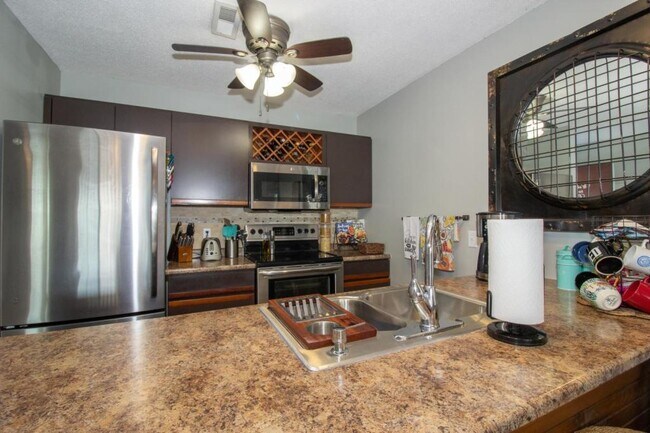 Foto del edificio - 108 Robinwood Dr