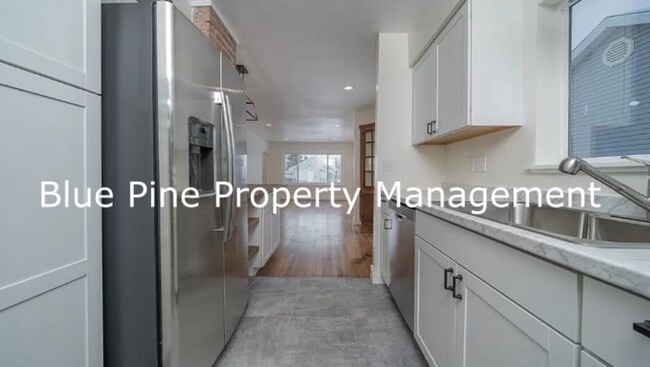 Building Photo - 375 W 18th St