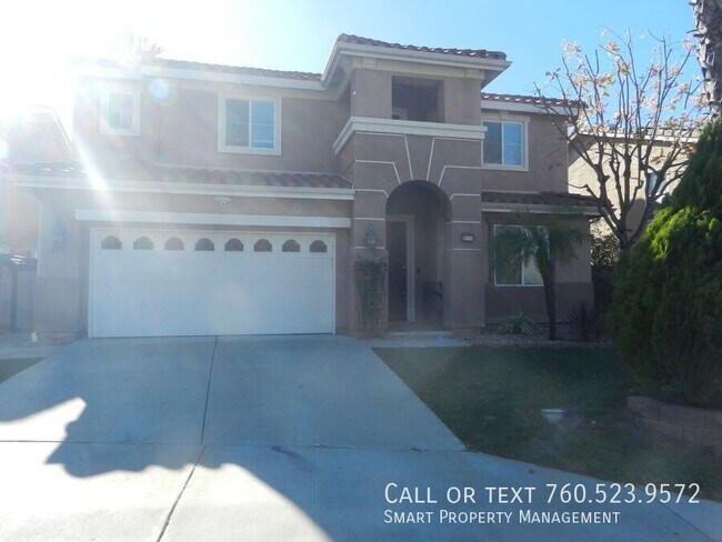 Foto del edificio - 875 Avenida Abeja