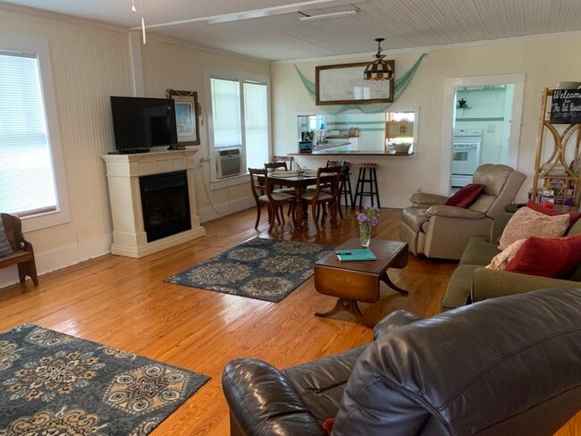 Building Photo - 144 Ray Davis Rd