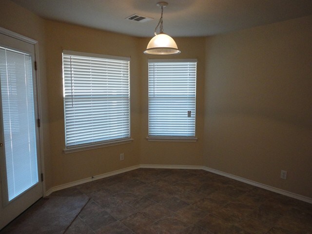 Building Photo - 12515 Skyline Mesa