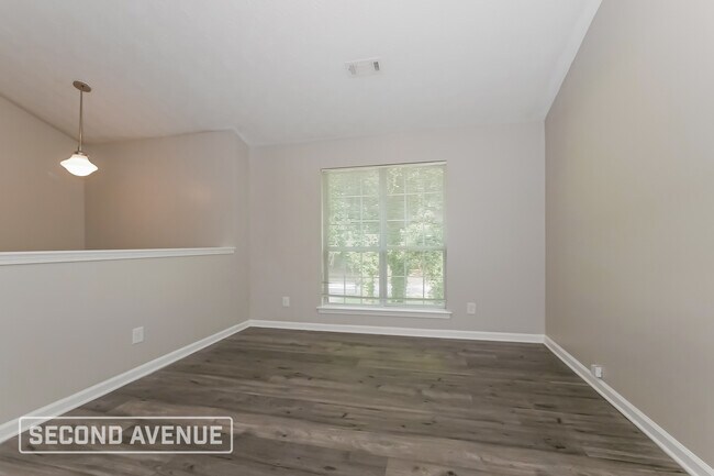 Foto del edificio - 45 Riverside Ct