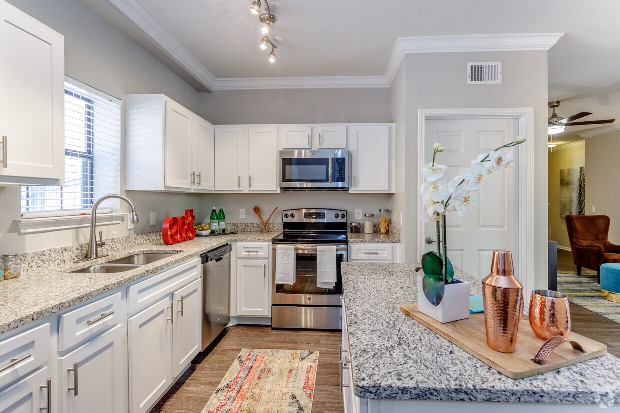 Fountain View on the Plaza Apartments in Kansas City, MO