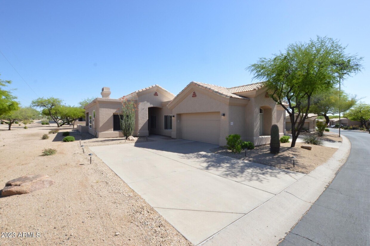 Primary Photo - 4753 E Eden Dr