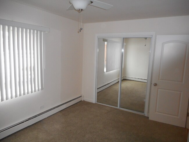Building Photo - 604 Pershing Ave
