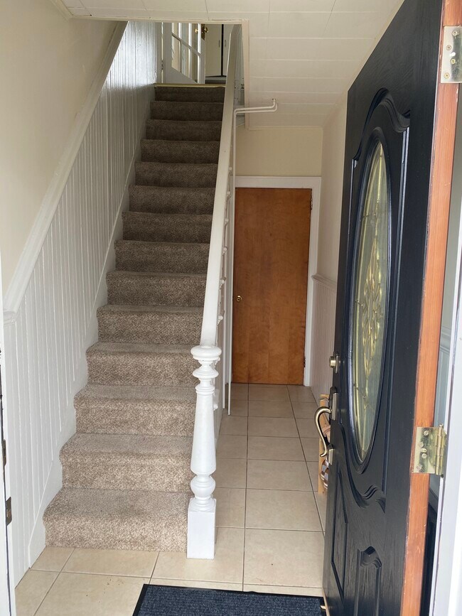Private Entrance - 51 1st Ave