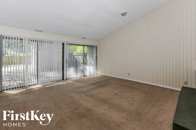 Foto del edificio - 5233 Edenshire Ave