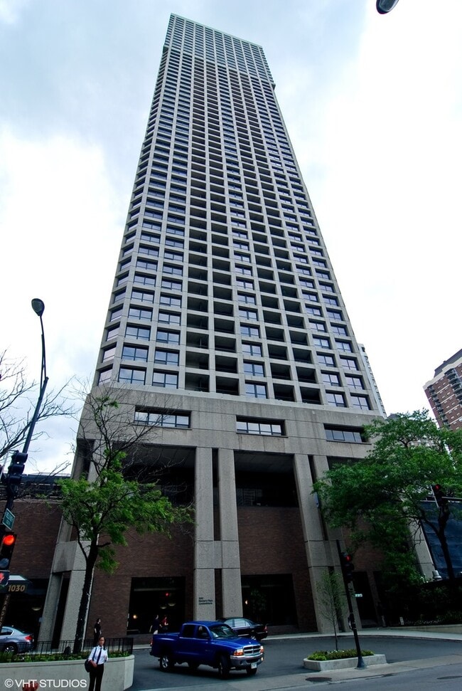 Building Photo - 1030 N State St