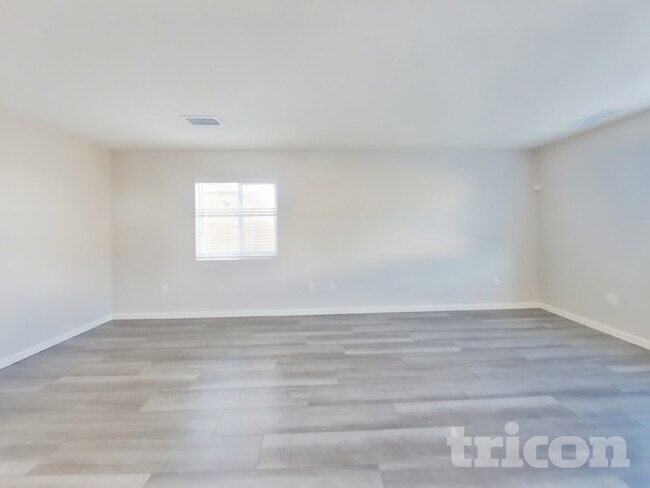 Foto del edificio - 8941 Elk Ravine Dr