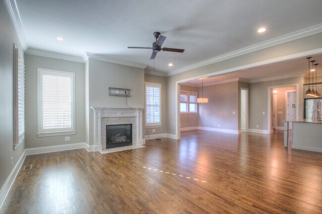 Building Photo - 9112 Keats St