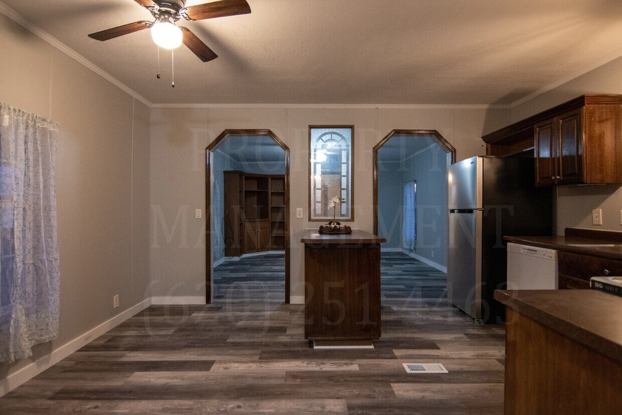 Primary Photo - Beautifully Updated 2 Bedroom 2 Bathroom H...