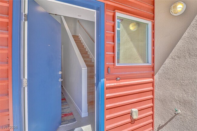 Foto del edificio - 251 Tower St