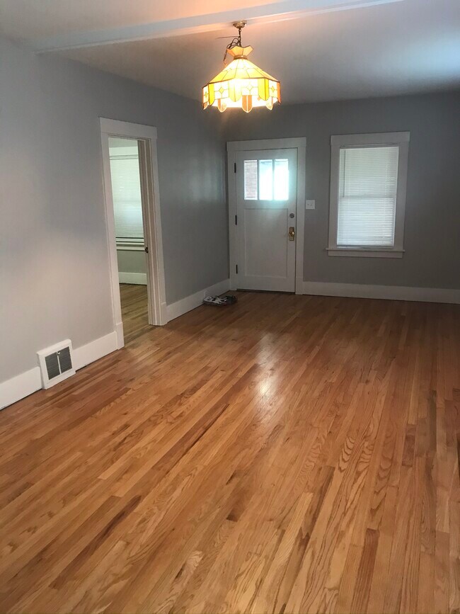 Living room - 3702 N 70th Ave