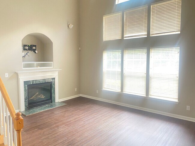 Building Photo - Immaculate Northstone Home Located on the 12th Hole