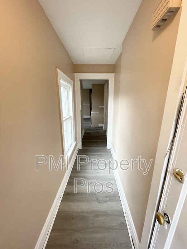 Building Photo - 2470 N 7th St