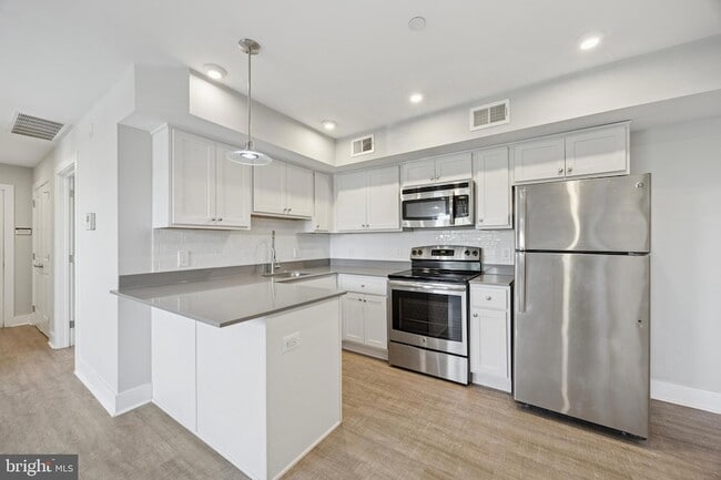 Photo - 502 Gerhard St Apartment