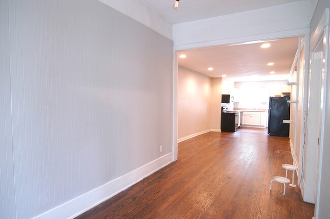 Building Photo - 1216 Pennock Ave