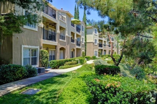 Pathway - Alta Vista Apartments