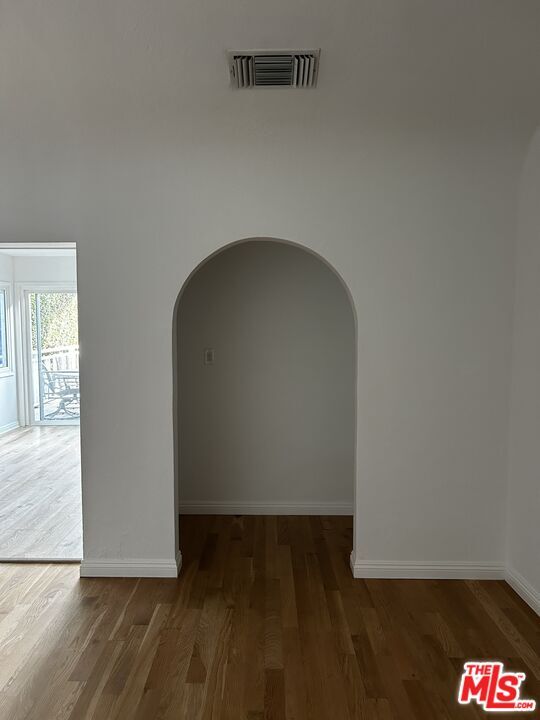 Building Photo - 2031 Glendon Ave