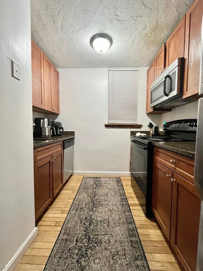 Foto del edificio - 10 Parker Hill Ave