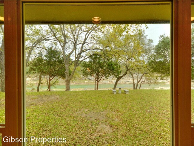 Building Photo - 204 Blanco Dr