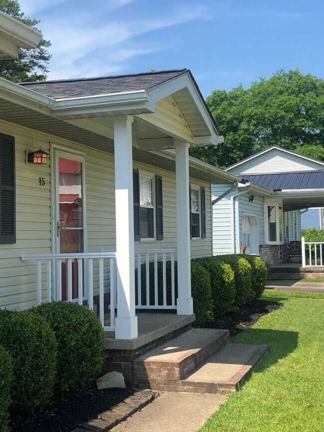 Foto del edificio - Three Bedroom Two Bath Rancher in the heart of Teays Valley