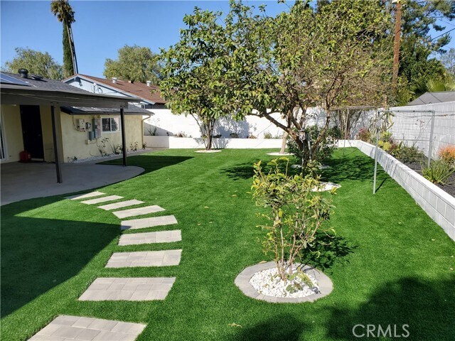 Foto del edificio - 3016 Mineral Wells Dr