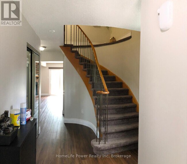 Photo du bâtiment - 14 Sparrow Ct