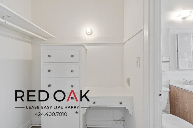 Foto del edificio - ~$100 OFF Each Month~ Stunning Studio with...