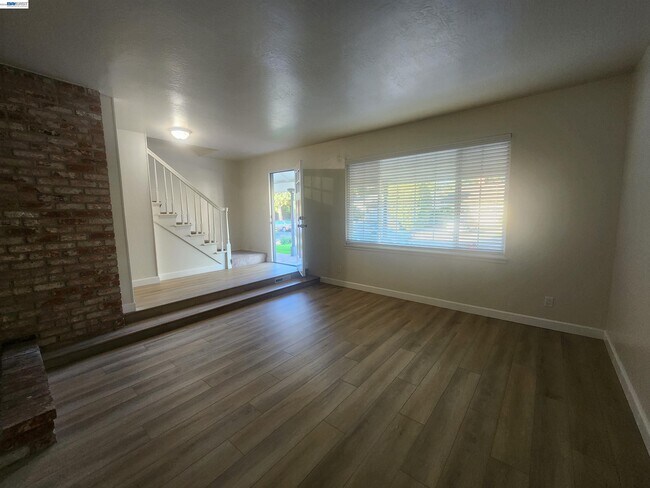 Building Photo - 1829 Rosetree Ct