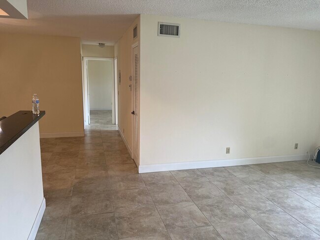 Building Photo - 1301 NW 12th Ave