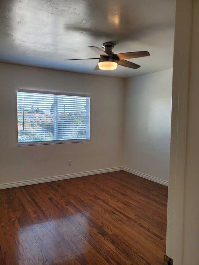 Foto del edificio - 1214 Manchester St